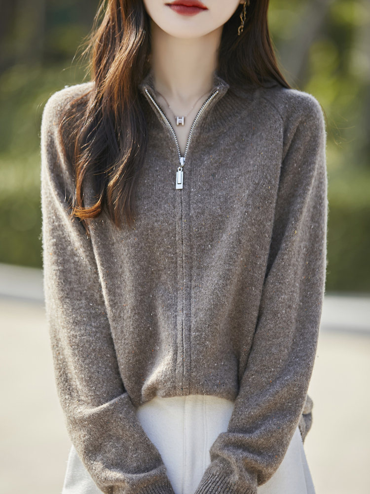 Basic Women’s 100% Merino Wool - огляд і ціна Winter Clothing Colors
